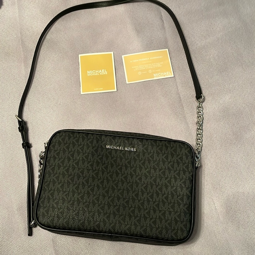 BNWT Michael Kors East West Jet Set Crossbody